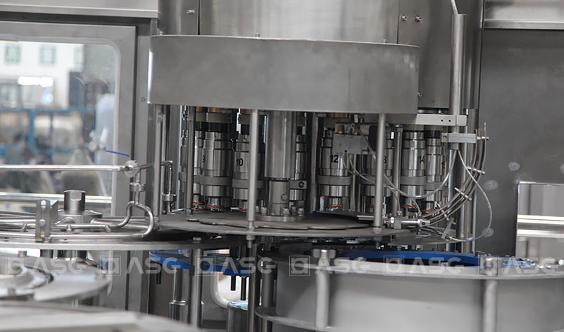 energy-drink-filling-machine-3